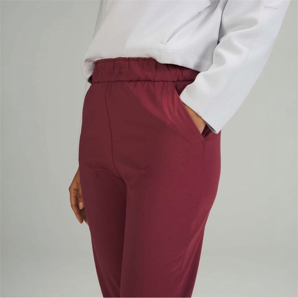 Lululemon Stretch High-Rise Jogger *Shorter Length•Mulled Wine🍷 - Picture 4 of 16